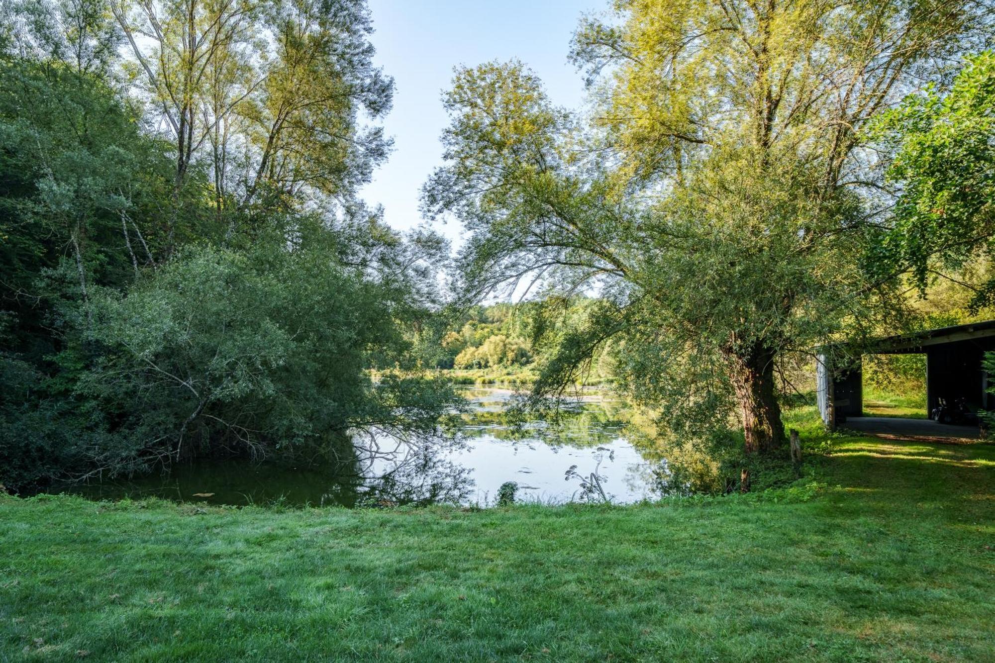 La cabane du pont du Douet Mazières-de-Touraine Extérieur photo